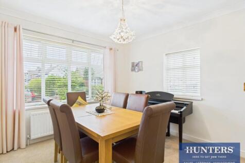Dining Room/Bedroom