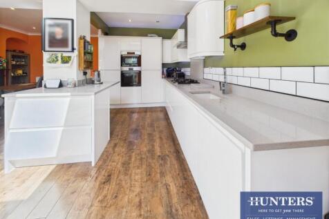 Kitchen / Dining / Living Area