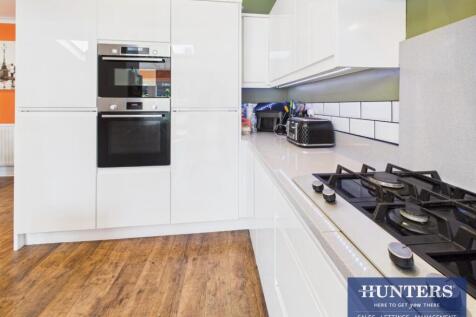 Kitchen / Dining / Living Area
