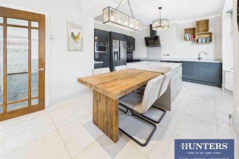 Kitchen / Living Room