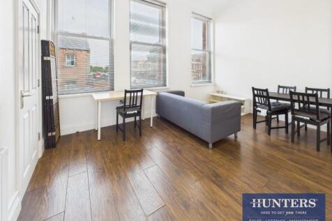 Kitchen / Living Area