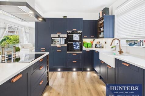 Kitchen/Living Area
