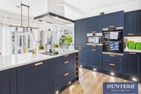 Kitchen/Living Area