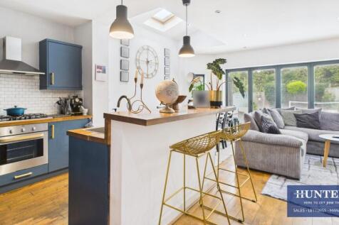 Kitchen/Living Area