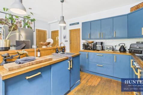 Kitchen/Living Area