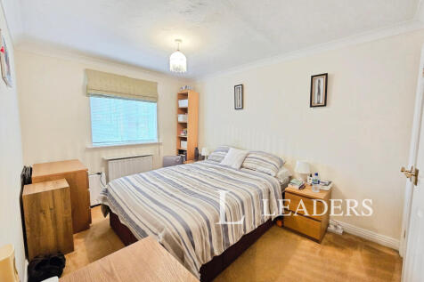 9 Master Bedroom