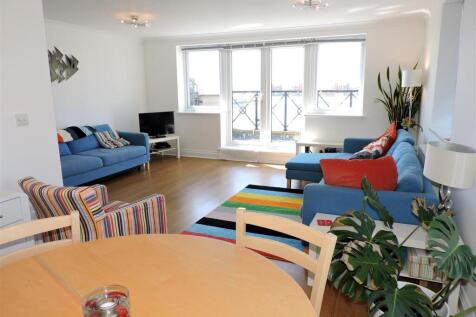 Living/dining room