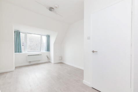 Studio Room