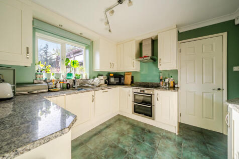 1369709-10-690097...