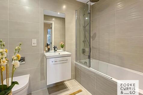 b9dd01ef1fd3a43abe5a61d338c4278b3d8ece1fbathroommodern6