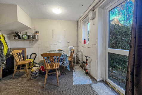 d995a52d06f8b731b0b410cc1dd3879989d47273