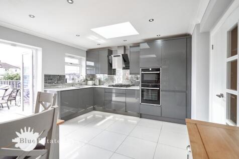 Kitchen &amp; Diner