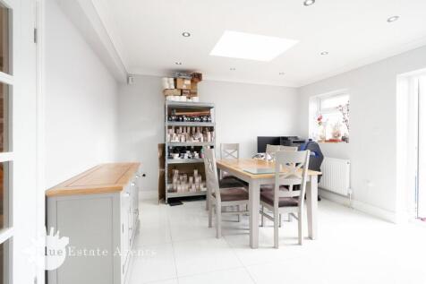 Kitchen &amp; Diner