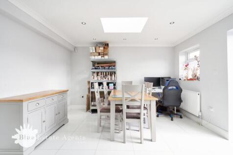 Kitchen &amp; Diner