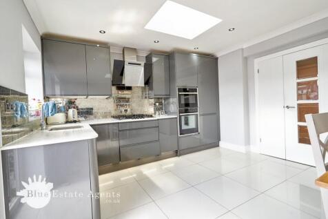 Kitchen &amp; Diner