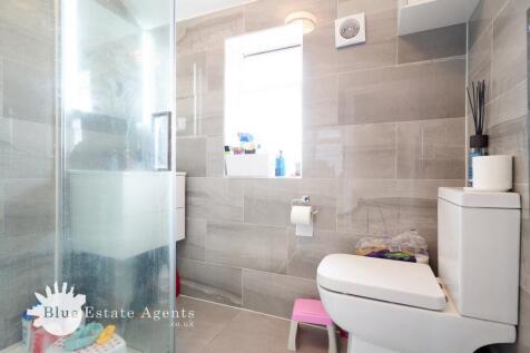 Family Shower Suite