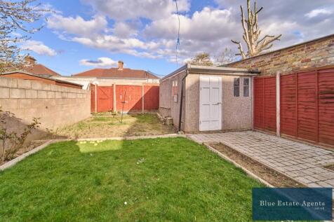 Concrete Shed &amp; Rear Access