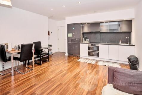 Open Plan Kitchen &amp; Lounge