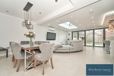 Extended Lounge
