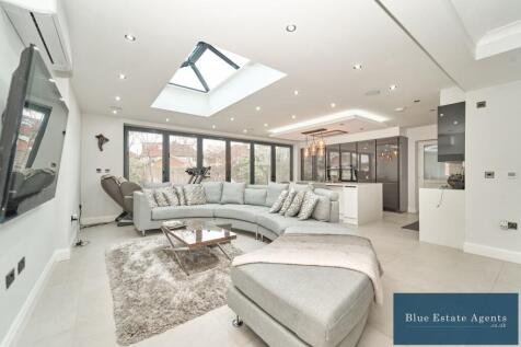 Extended Kitchen And Lounge