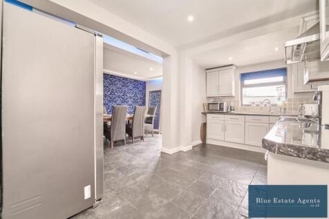 Kitchen &amp; Diner