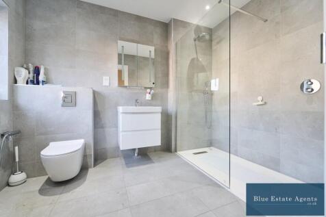 Ground Floor Shower &amp; WC Suite