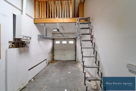 Side Garage Internal