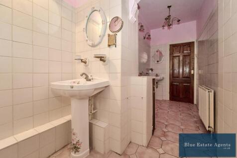 Ground Floor Bathroom Suite