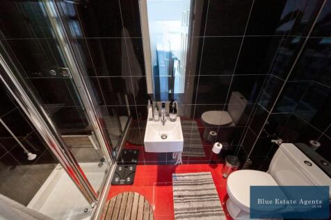 Ground Floor Bedroom En-Suite