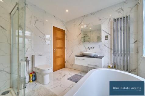 Family Bathroom Suite