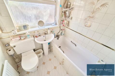 Family Bathroom Suite