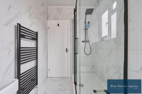 Ground Floor Shower &amp; WC Suite