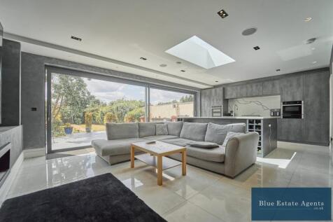 Large Extended Kitchen And Diner