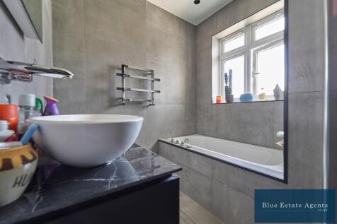 Family Bathroom Suite