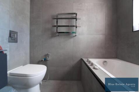 Family Bathroom Suite