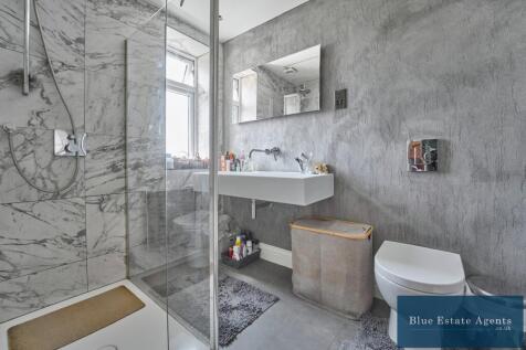 Loft En-Suite Shower Suite