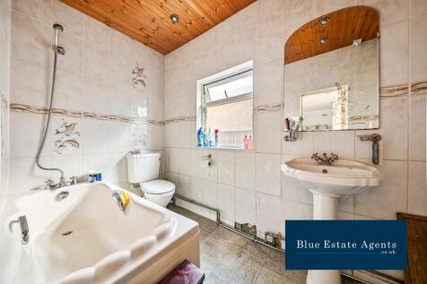 Family Bathroom Suite