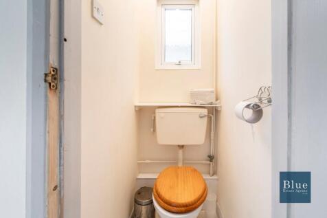 Downstairs Toilet 