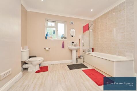 Family Bathroom Suite