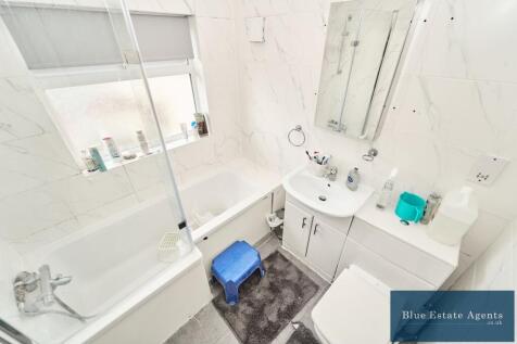 Family Bathroom Suite