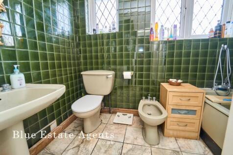 Family Bathroom Suite