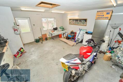 Rear Garage