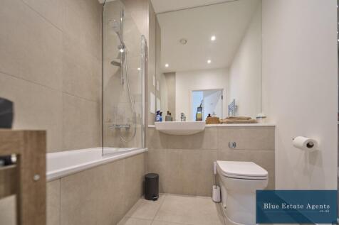 Family Bathroom Suite