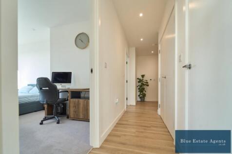 Flat Entrance