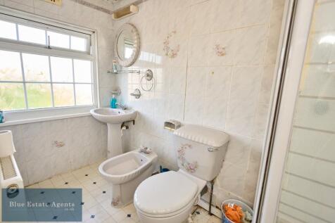 Loft Bedroom En-Suite