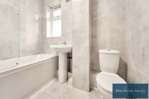 Family Bathroom Suite