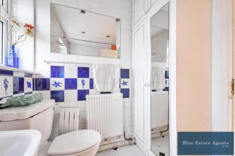 Family Bathroom Suite