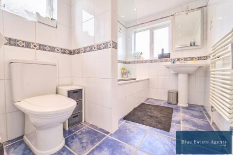 Family Bathroom Suite