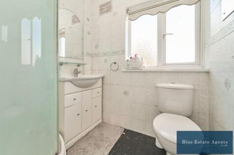 First Floor Shower Suite