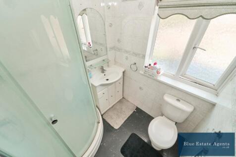 First Floor Shower Suite